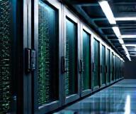 Server rack moderni in datacenter